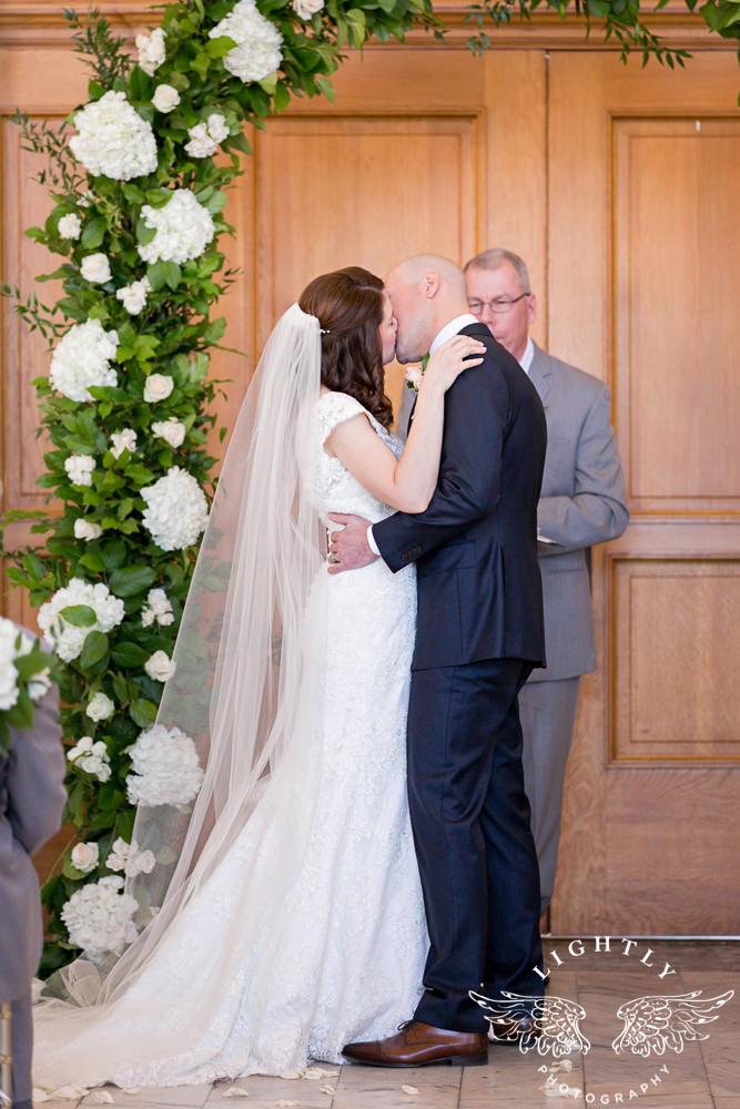 Laura + Jared | Wedding at The Ashton Depot – Lightly Photography