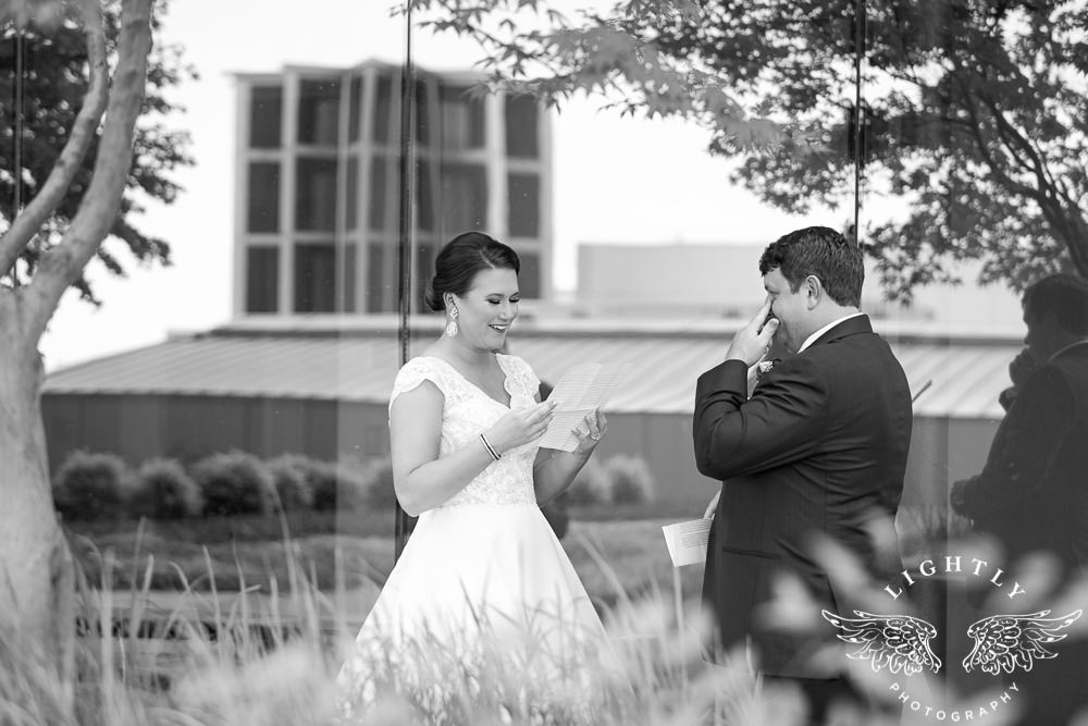 Katie Chad First Look And Wedding Ceremony At First Christian Church Fort Worth Lightly Photography