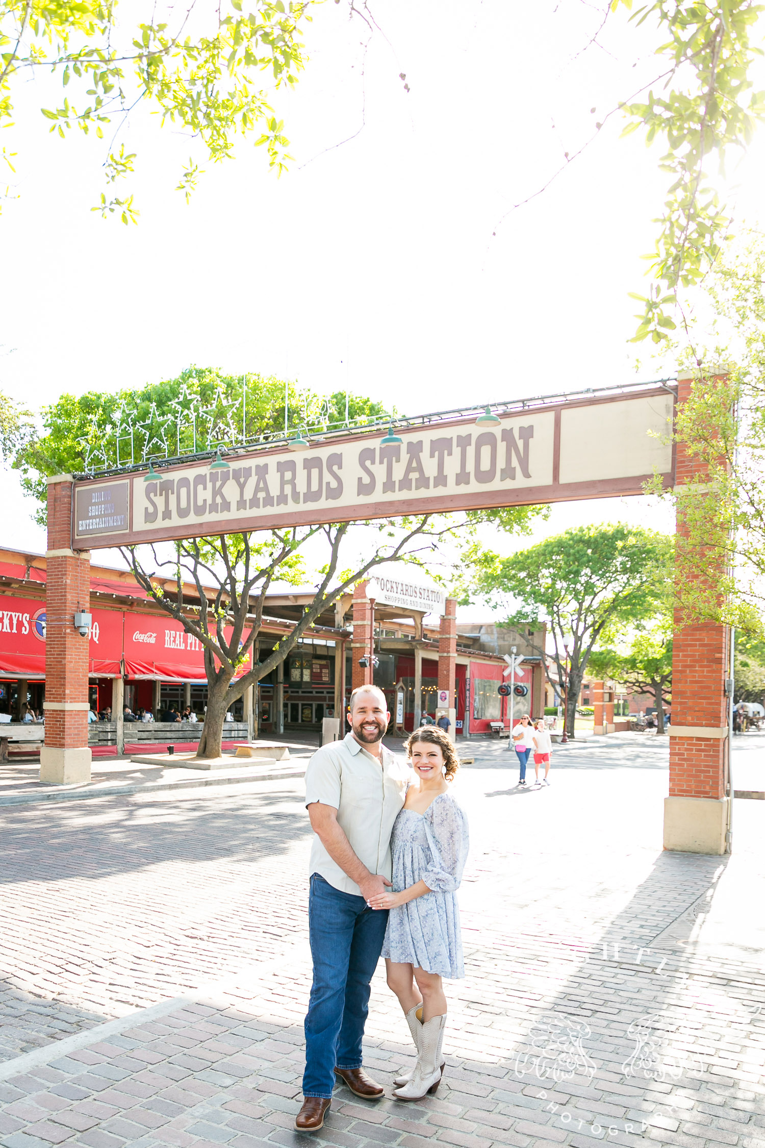 Kristin + Lee | Engagement Session at The Fort Worth Stockyards and  Airfield Falls – Lightly Photography